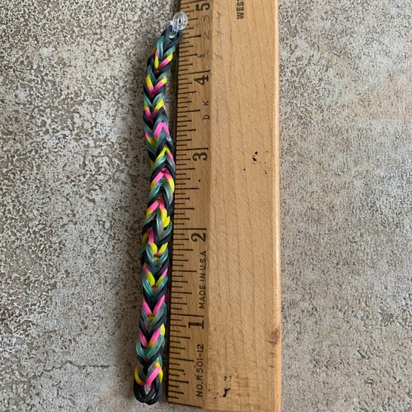 Black, Green, & Yellow Fishtail Bracelet - Picture 2 of 2